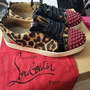 Used Louboutin Viera size 39= US size 9